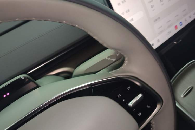 Used CHANGAN NEVO A07 2024 All-Electric "True Fragrance" Edition 710 Flagship Model Gear Lever