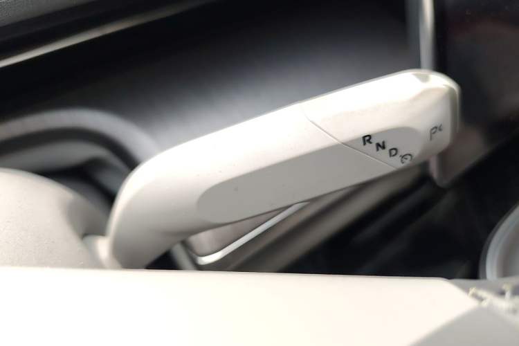 Used CHANGAN NEVO A07 2024 All-Electric "True Fragrance" Edition 710 Flagship Model Gear Lever