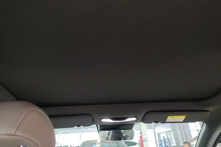 Used CHANGAN NEVO A07 2024 All-Electric "True Fragrant" Edition 515 Elite Model Headliner