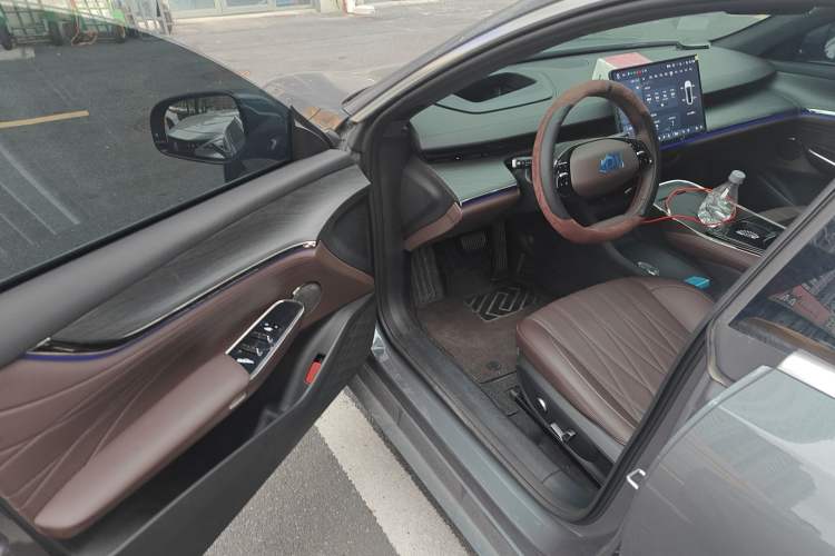 Used CHANGAN NEVO A07 2024 All-Electric "True Fragrance" Edition 710 Flagship Model Interior 3