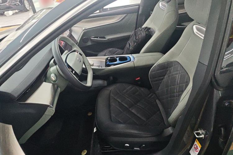 Used CHANGAN NEVO A07 2024 All-Electric "True Fragrance" Edition 515 Luxurious Model 58.9 kWh Left Front Seat