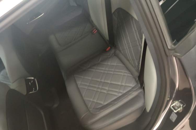 Used CHANGAN NEVO A07 2024 All-Electric "True Fragrance" Edition 710 Flagship Model Left Rear Seat