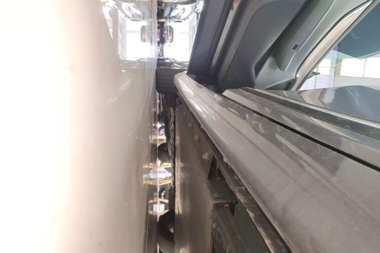 Used CHANGAN NEVO A07 2024 All-Electric "True Fragrant" Edition 515 Elite Model Left Side Sill