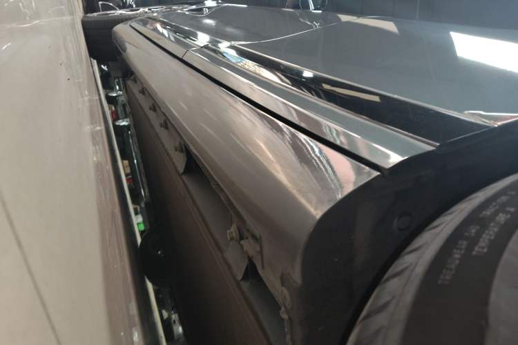 Used CHANGAN NEVO A07 2024 All-Electric "True Fragrance" Edition 710 Flagship Model Left Side Sill