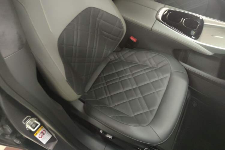 Used CHANGAN NEVO A07 2024 All-Electric "True Fragrance" Edition 710 Flagship Model Right Front Seat