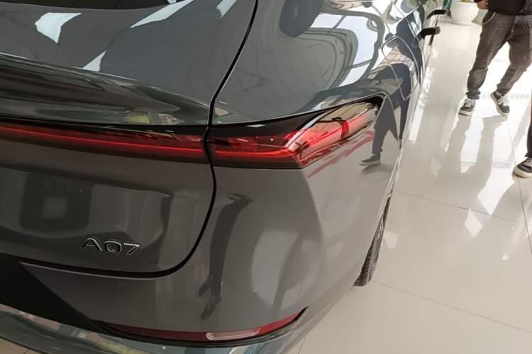 Used CHANGAN NEVO A07 2024 All-Electric "True Fragrance" Edition 710 Flagship Model Right Rear Taillight