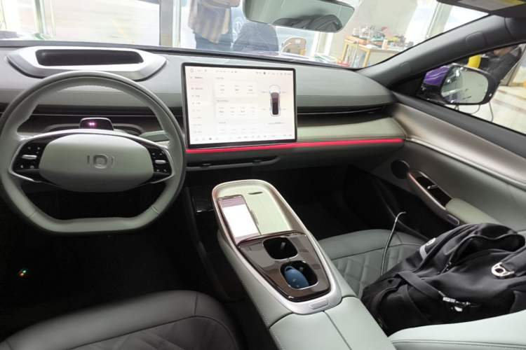 Used CHANGAN NEVO A07 2024 Pure Electric "True Fragrance" Edition 515 Prestige Model Audio And AC Panel