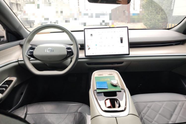 Used CHANGAN NEVO A07 2024 All-Electric "Real Bargain" Version 515 Elite Model 58.9 kWh Center Console