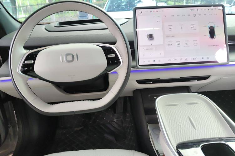 Used CHANGAN NEVO A07 2024 All-Electric "True Fragrance" Edition 710 Flagship Model Center Console