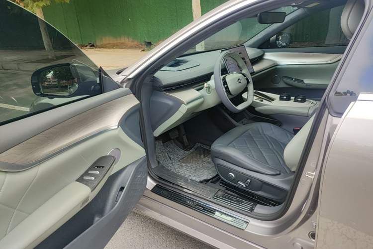 Used CHANGAN NEVO A07 2024 All-Electric "True Fragrance" Edition 710 Flagship Model Driver Seat