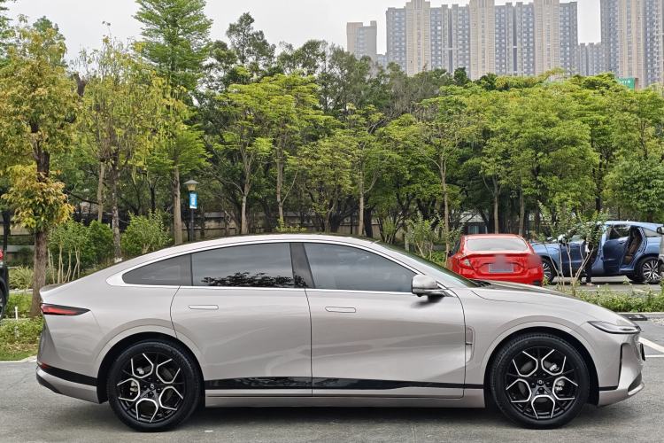 Used CHANGAN NEVO A07 2024 All-Electric "True Fragrance" Edition 710 Flagship Model Exterior 8