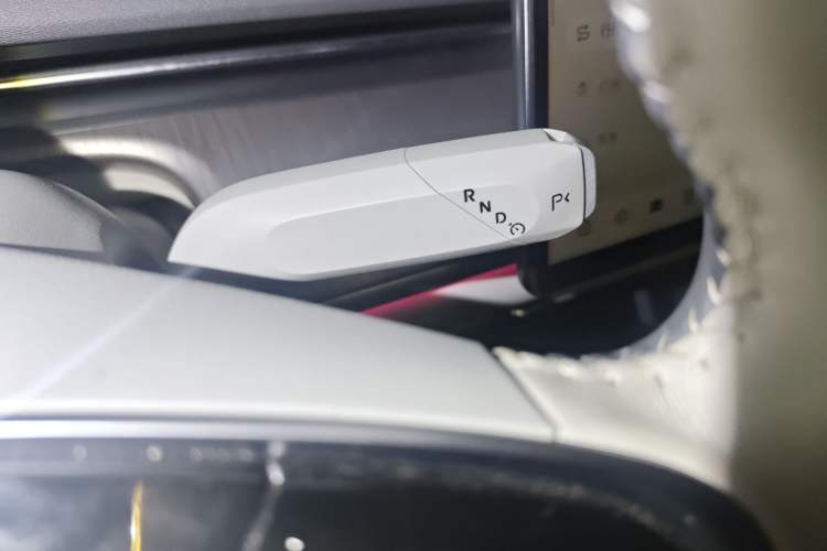 Used CHANGAN NEVO A07 2024 All-Electric "True Fragrance" Edition 710 Flagship Model Gear Lever