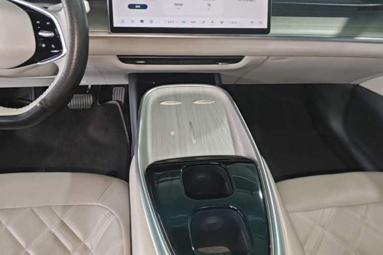 Used CHANGAN NEVO A07 2024 All-Electric "True Fragrant" Edition 515 Elite Model Gear Lever