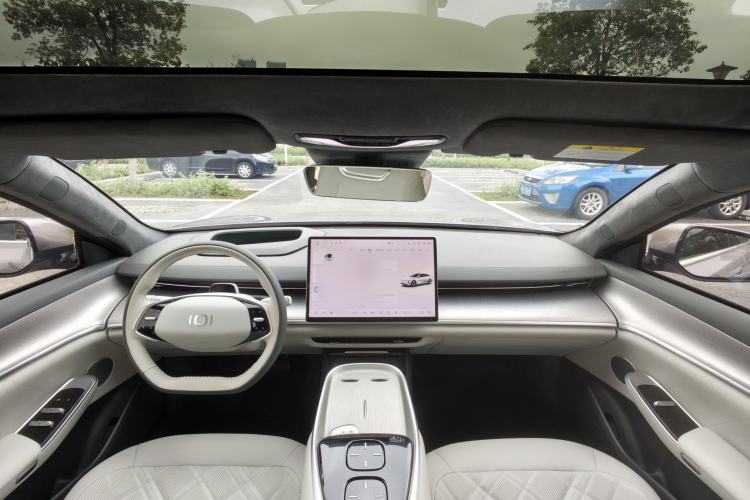 Used CHANGAN NEVO A07 2024 All-Electric "True Fragrance" Edition 710 Flagship Model Interior 3
