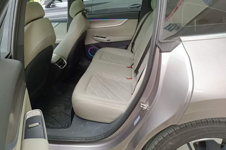 Used CHANGAN NEVO A07 2024 All-Electric "True Fragrant" Edition 515 Elite Model Left Rear Seat