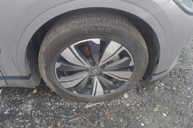Used CHANGAN NEVO A07 2024 All-Electric "Real Bargain" Version 515 Elite Model 58.9 kWh Right Front Wheel Hub