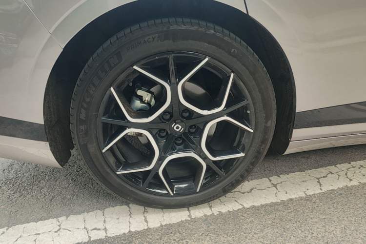 Used CHANGAN NEVO A07 2024 All-Electric "True Fragrance" Edition 710 Flagship Model Right Rear Wheel Hub