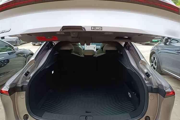 Used CHANGAN NEVO A07 2024 All-Electric "True Fragrant" Edition 515 Elite Model Trunk