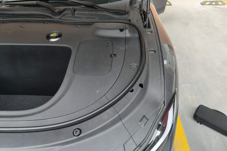Used CHANGAN NEVO A07 2024 All-Electric "True Fragrance" Edition 710 Flagship Model Engine Bay Left