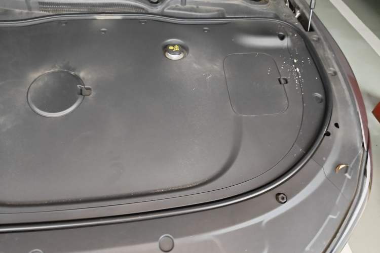Used CHANGAN NEVO A07 2024 All-Electric "True Fragrance" Edition 710 Flagship Model Engine Bay Left