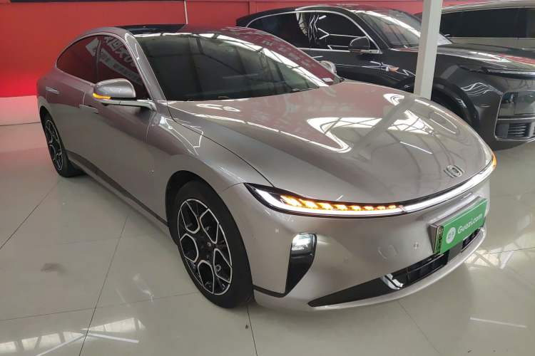 Used CHANGAN NEVO A07 2024 All-Electric "True Fragrance" Edition 710 Flagship Model Exterior 2