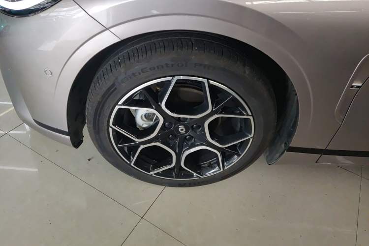 Used CHANGAN NEVO A07 2024 All-Electric "True Fragrance" Edition 710 Flagship Model Exterior 7