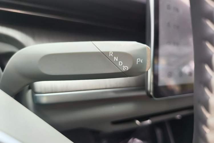 Used CHANGAN NEVO A07 2024 All-Electric "True Fragrance" Edition 515 Luxurious Model 58.9 kWh Gear Lever