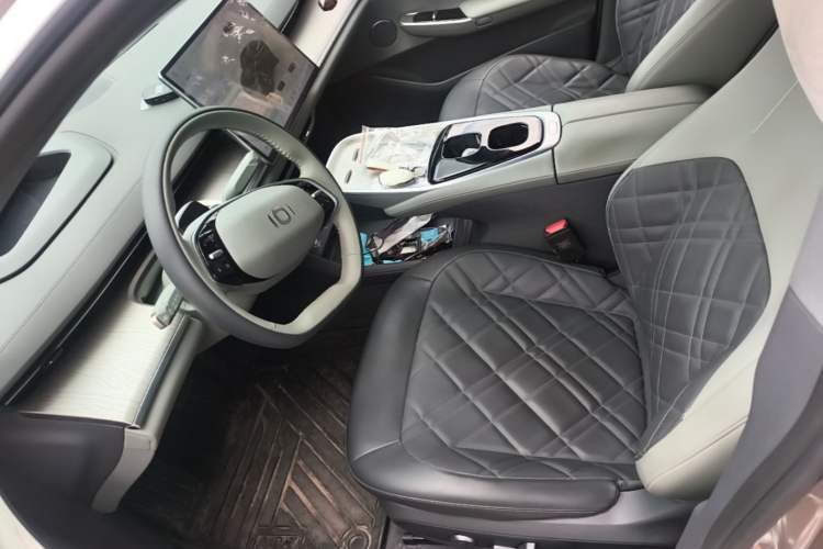 Used CHANGAN NEVO A07 2024 All-Electric "True Fragrance" Edition 515 Luxurious Model 58.9 kWh Left Front Seat