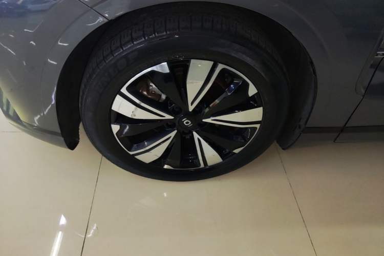 Used CHANGAN NEVO A07 2024 All-Electric "True Fragrant" Edition 515 Elite Model Left Front Wheel Hub