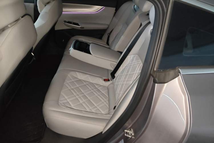 Used CHANGAN NEVO A07 2024 All-Electric "True Fragrance" Edition 710 Flagship Model Left Rear Seat