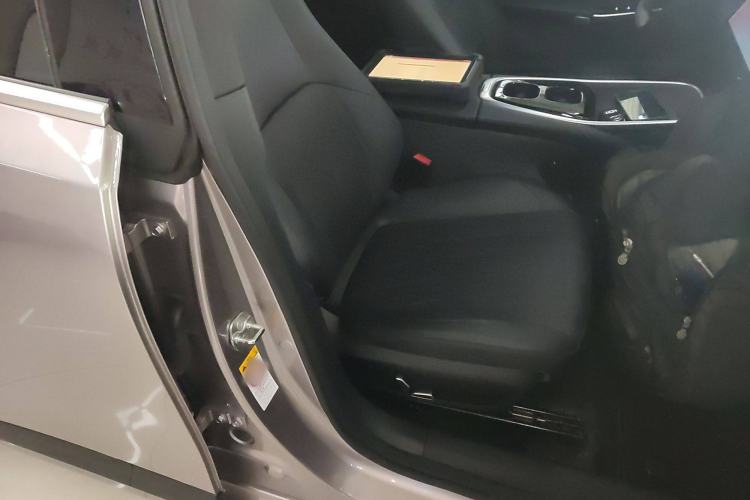 Used CHANGAN NEVO A07 2024 All-Electric "True Fragrance" Edition 710 Flagship Model Right Front Seat