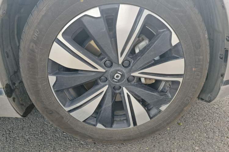 Used CHANGAN NEVO A07 2024 All-Electric "True Fragrant" Edition 515 Elite Model Right Front Wheel Hub