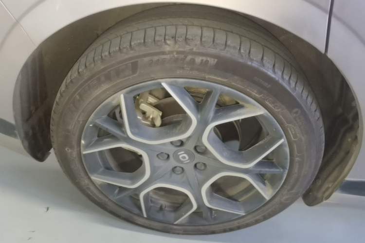Used CHANGAN NEVO A07 2024 All-Electric "True Fragrance" Edition 710 Flagship Model Right Rear Wheel Hub
