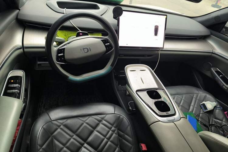 Used CHANGAN NEVO A07 2024 All-Electric "True Fragrance" Edition 710 Flagship Model Center Console