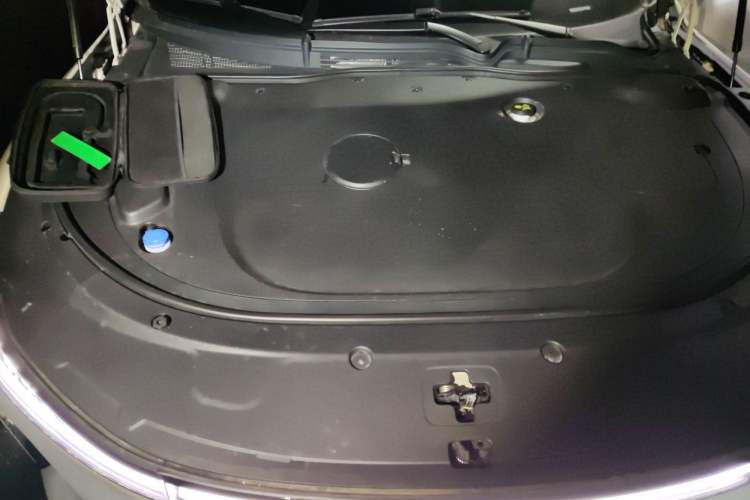 Used CHANGAN NEVO A07 2024 All-Electric "True Fragrance" Edition 710 Flagship Model Engine Bay