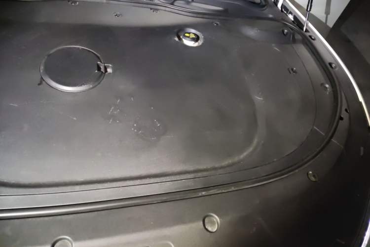 Used CHANGAN NEVO A07 2024 All-Electric "True Fragrance" Edition 710 Flagship Model Engine Bay Left