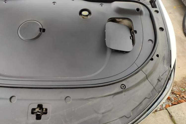 Used CHANGAN NEVO A07 2024 All-Electric "True Fragrance" Edition 710 Flagship Model Engine Bay Left