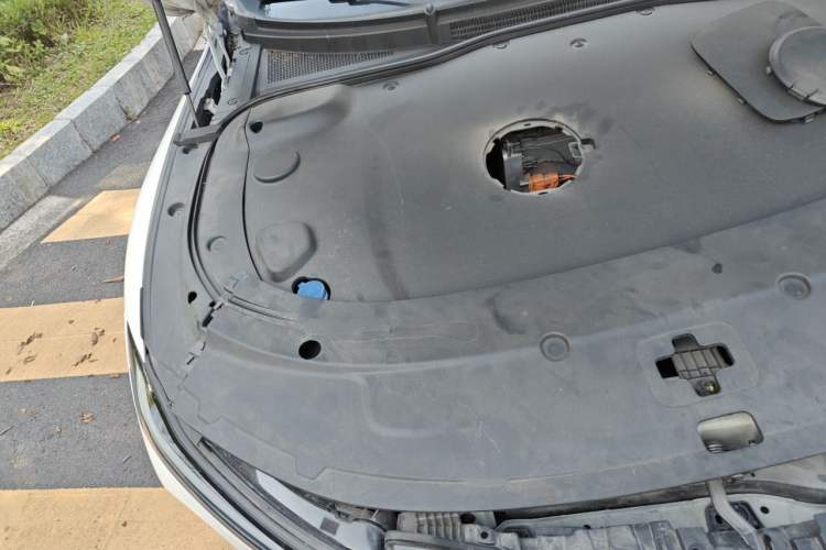 Used CHANGAN NEVO A07 2024 All-Electric "True Fragrance" Edition 710 Flagship Model Engine Bay Right