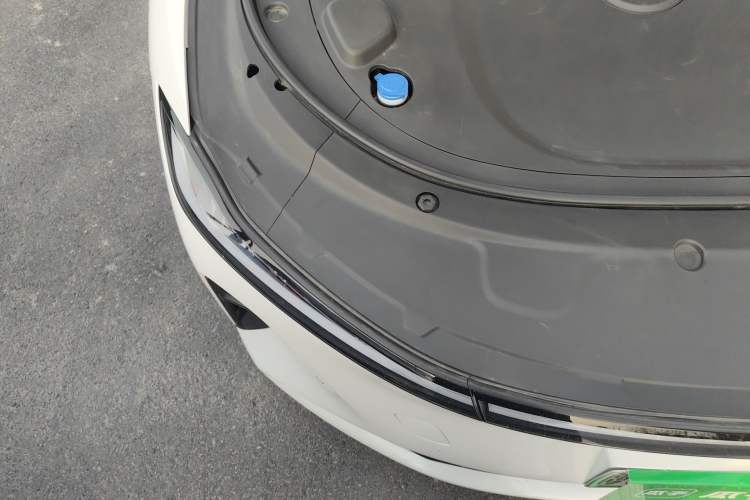 Used CHANGAN NEVO A07 2024 All-Electric "True Fragrance" Edition 710 Flagship Model Engine Bay Right