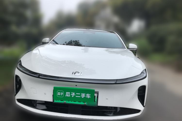 Used CHANGAN NEVO A07 2024 All-Electric "Real Bargain" Version 515 Elite Model 58.9 kWh Exterior 1