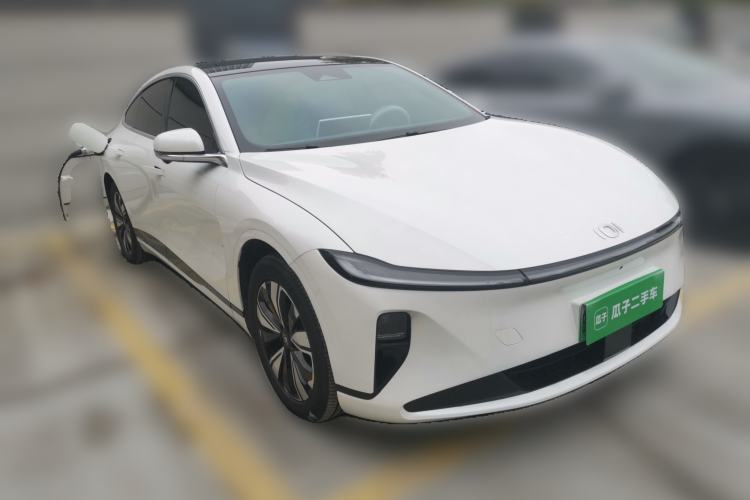 Used CHANGAN NEVO A07 2024 All-Electric "Real Bargain" Version 515 Elite Model 58.9 kWh Exterior 2