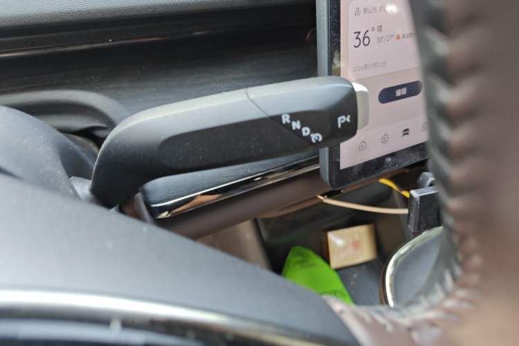 Used CHANGAN NEVO A07 2024 All-Electric "True Fragrance" Edition 710 Flagship Model Gear Lever