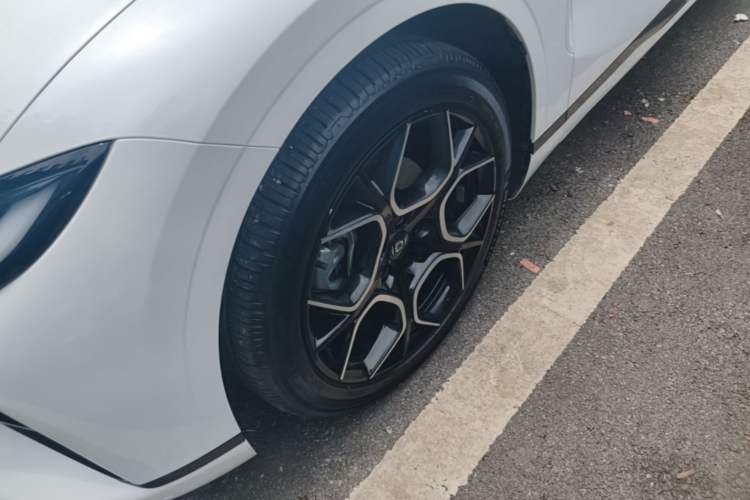 Used CHANGAN NEVO A07 2024 Pure Electric "True Fragrance" Edition 515 Prestige Model Left Front Wheel Hub