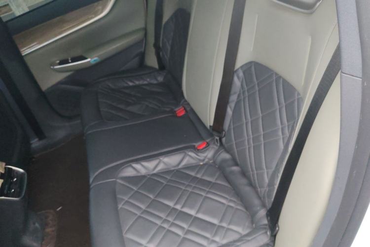 Used CHANGAN NEVO A07 2024 All-Electric "Real Bargain" Version 515 Elite Model 58.9 kWh Left Rear Seat