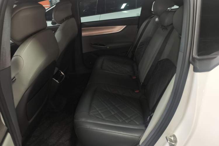 Used CHANGAN NEVO A07 2024 All-Electric "True Fragrance" Edition 710 Flagship Model Left Rear Seat
