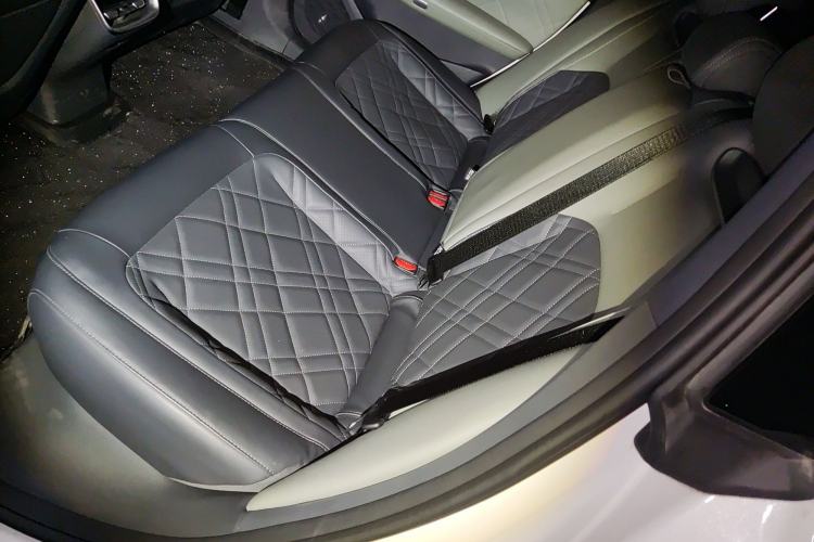 Used CHANGAN NEVO A07 2024 All-Electric "True Fragrance" Edition 710 Flagship Model Left Rear Seat