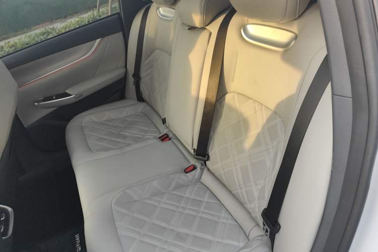 Used CHANGAN NEVO A07 2024 All-Electric "True Fragrance" Edition 710 Flagship Model Left Rear Seat
