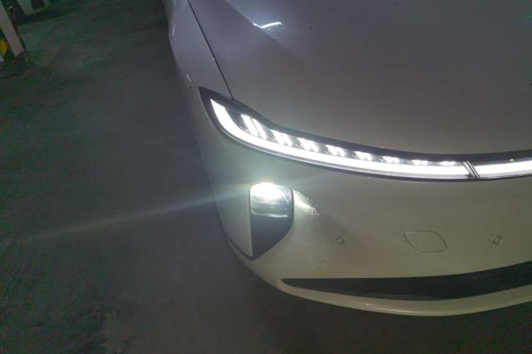 Used CHANGAN NEVO A07 2024 All-Electric "True Fragrance" Edition 710 Flagship Model Right Front Headlight