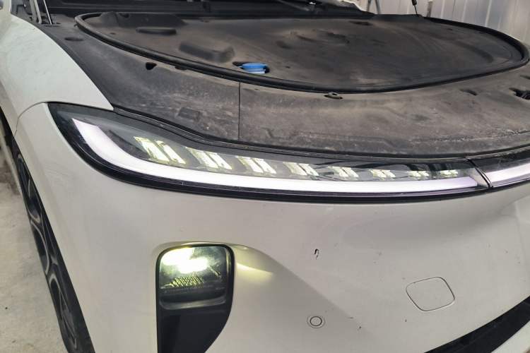 Used CHANGAN NEVO A07 2024 All-Electric "True Fragrance" Edition 710 Flagship Model Right Front Headlight