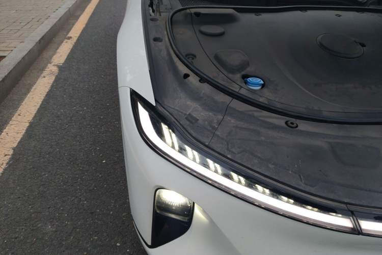Used CHANGAN NEVO A07 2024 All-Electric "Real Bargain" Version 515 Elite Model 58.9 kWh Right Front Headlight